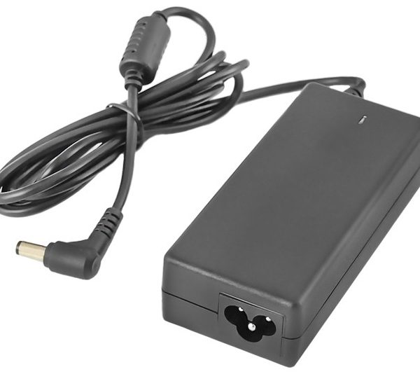 XRT Europower AC adapter za notebook univerzalni 90W 19V 4.74A XRT90-190-4740TA NOT07995