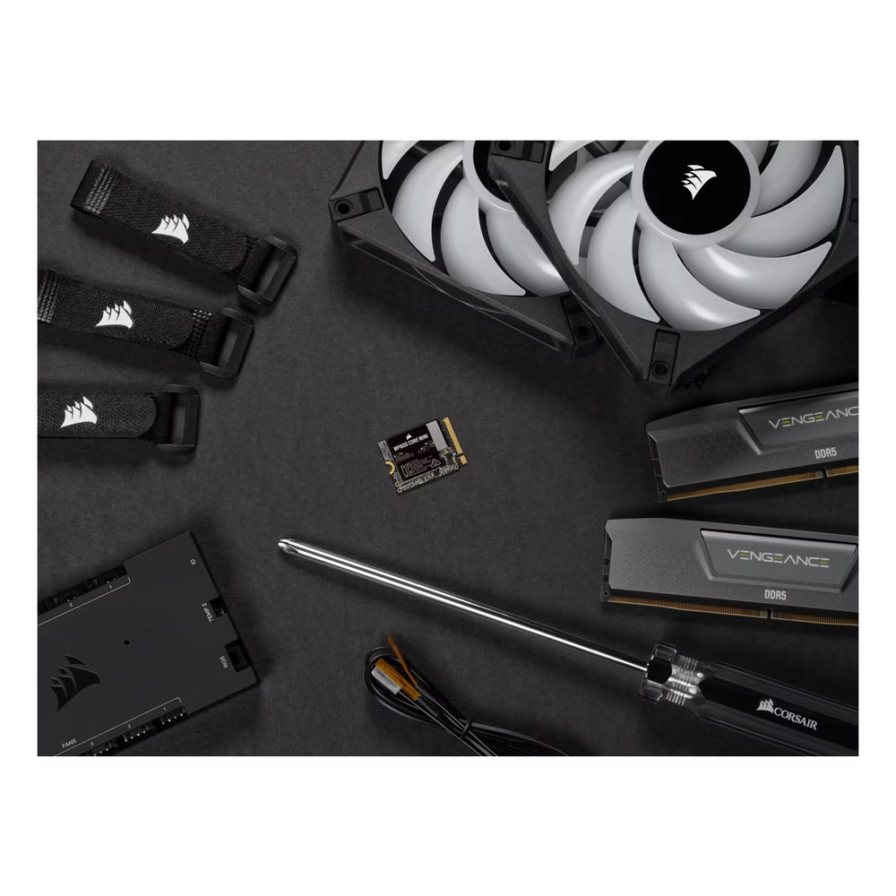 SSD M.2 2TB CORSAIR MP600 Core Mini NVMe CSSD-F2000GBMP600CMN - Slika 12