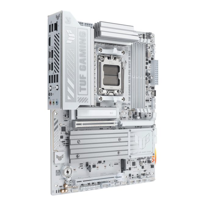 TUF GAMING X870-PRO WIFI7 W NEO — fotografija 2